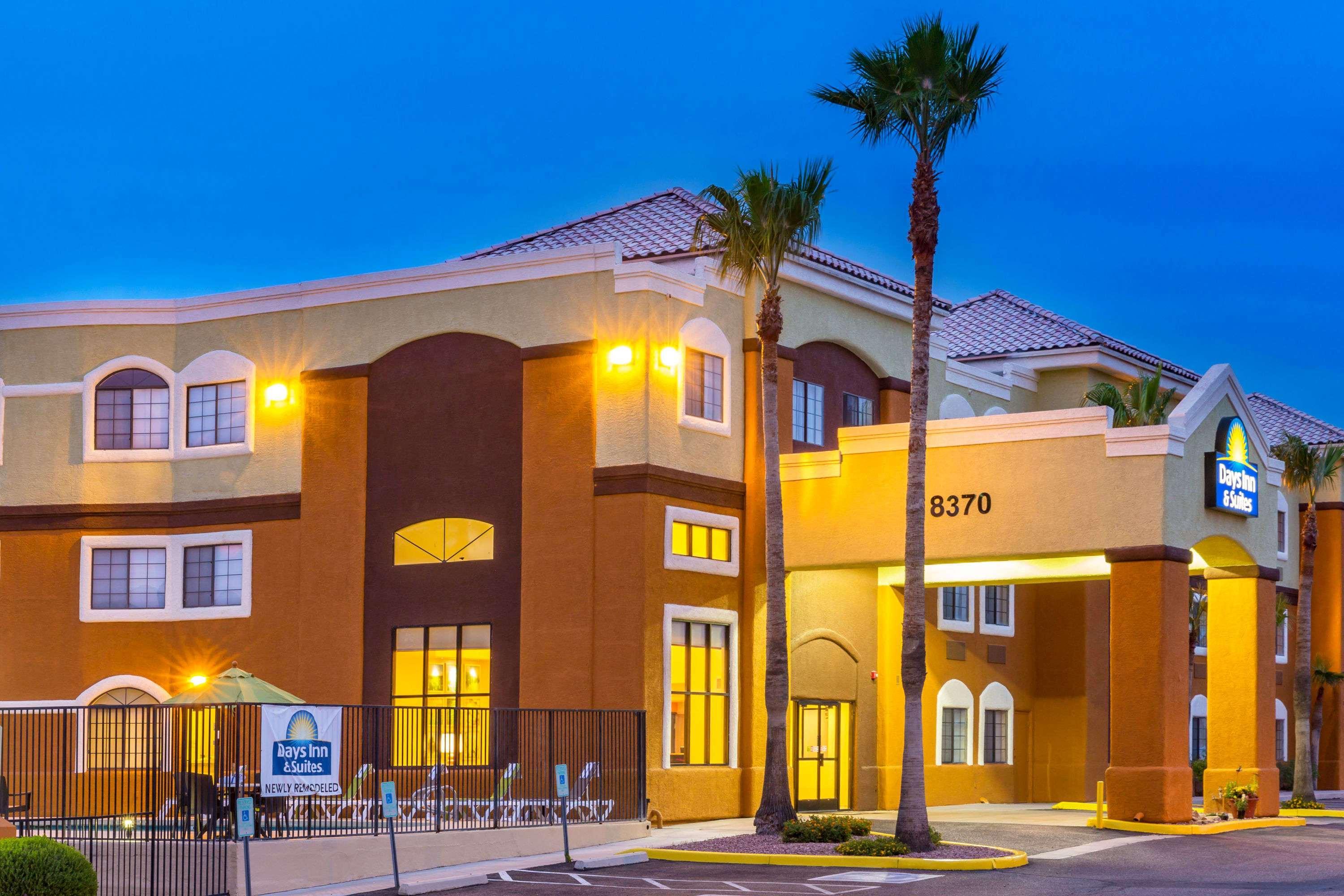 Days Inn & Suites By Wyndham Tucson/Marana Buitenkant foto