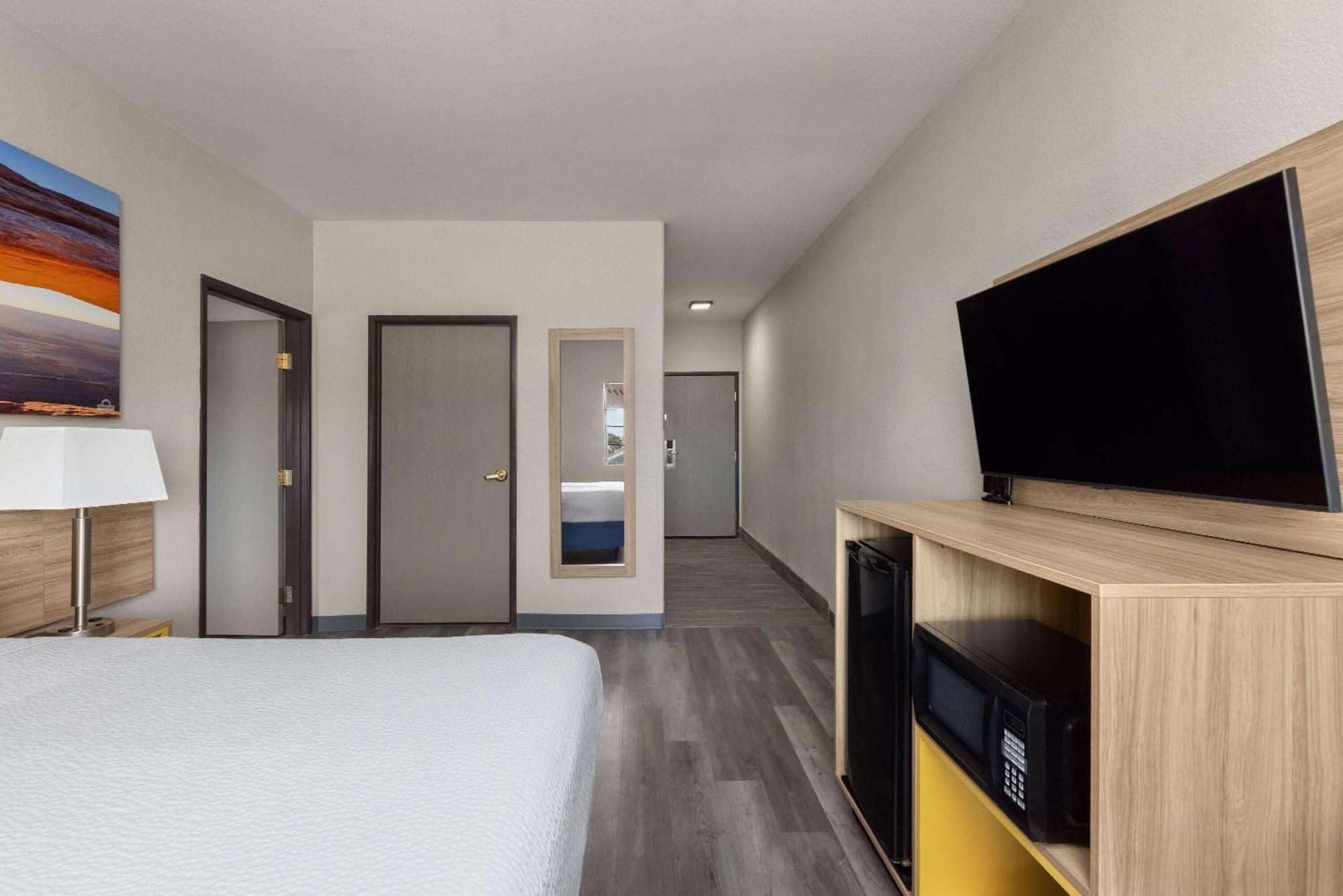 Days Inn & Suites By Wyndham Tucson/Marana Buitenkant foto