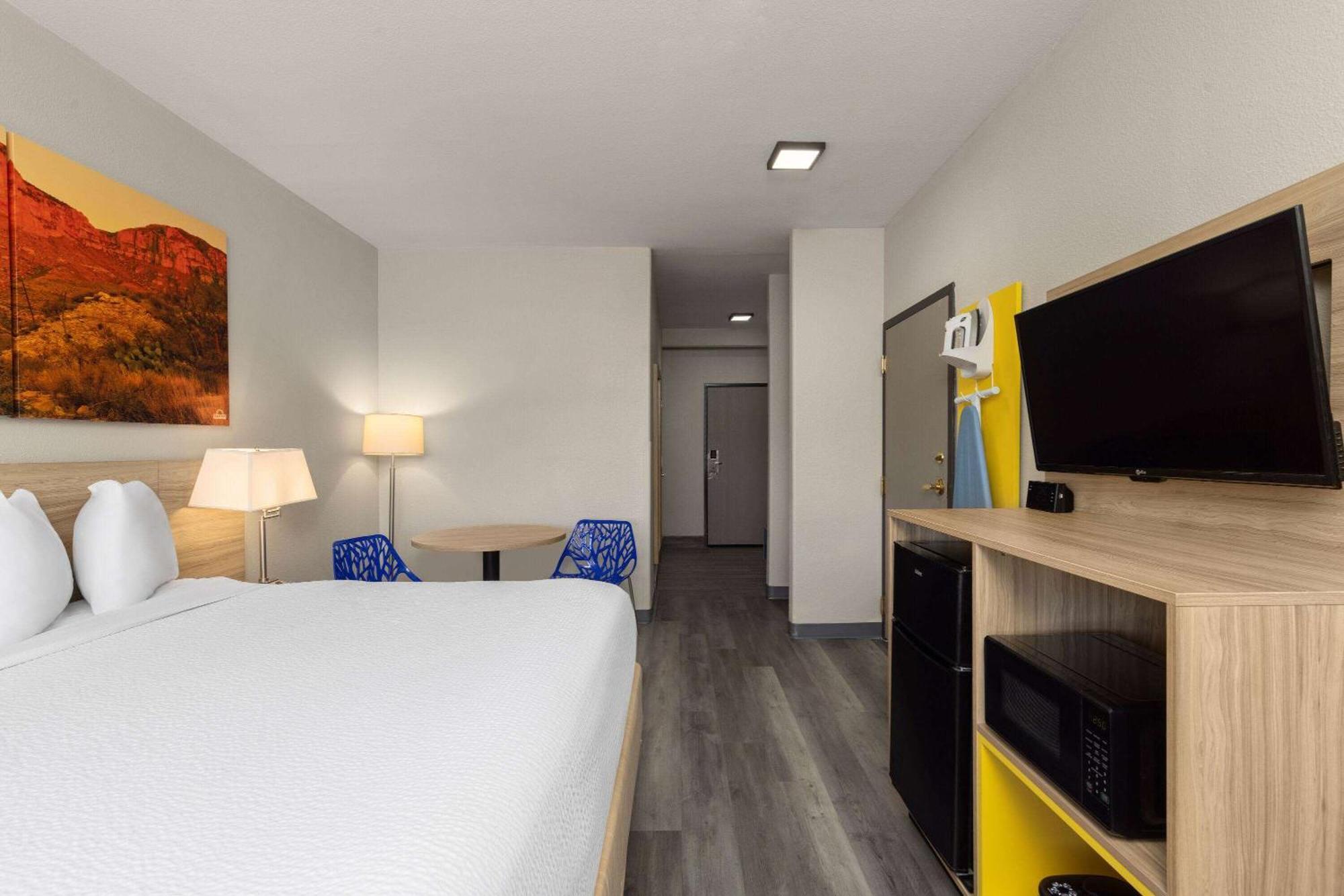 Days Inn & Suites By Wyndham Tucson/Marana Buitenkant foto